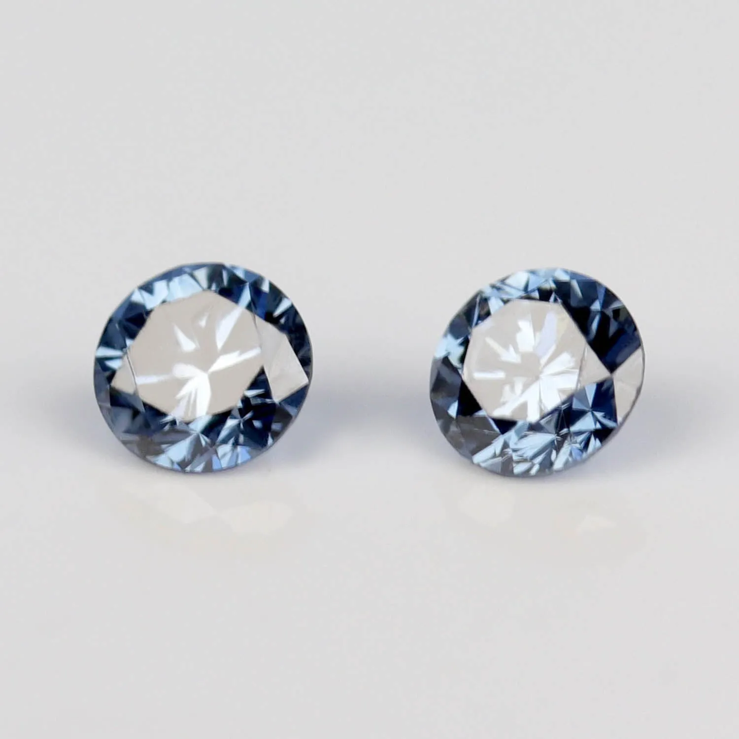 2.5mm Round Lab-grown Blue Diamond