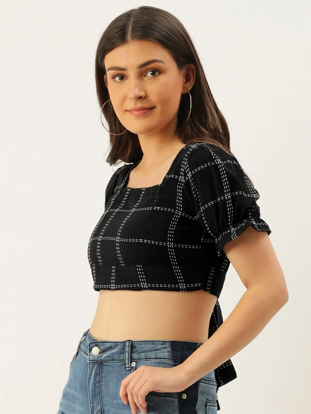 Berrylush Women Black Checkered Print Open Back Crop Top