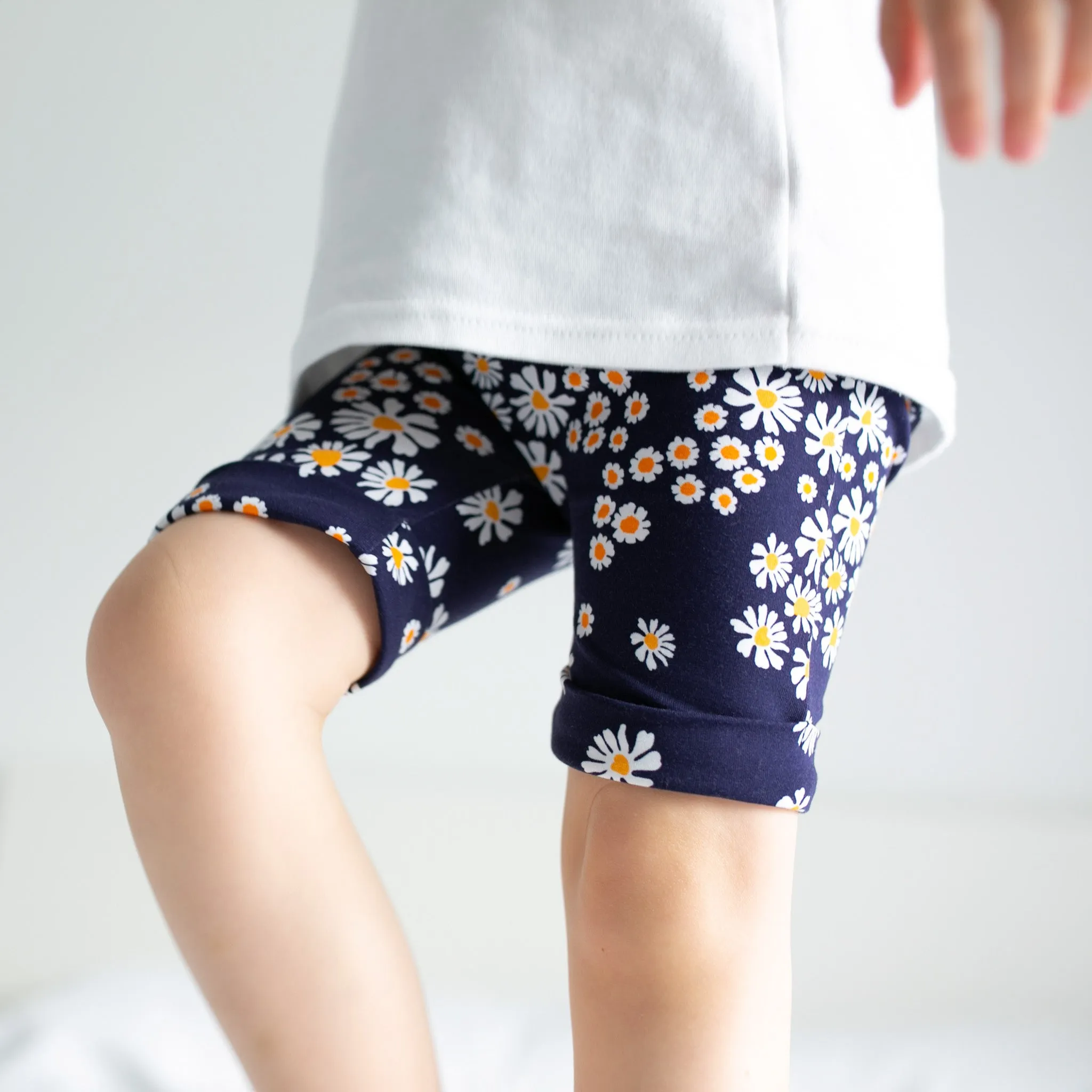 Daisy print Shorts 1-8 years