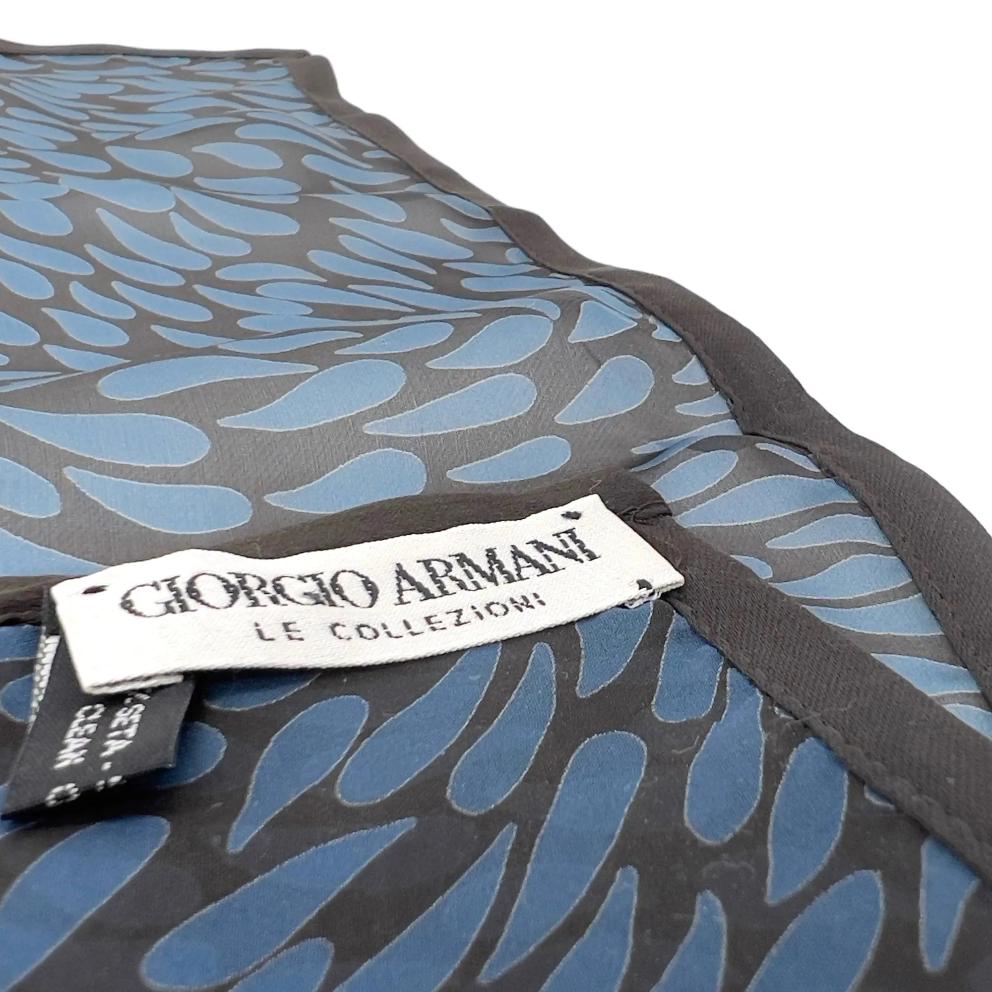 GIORGIO ARMANI Le Collezioni Print Silk Scarf - Black & Blue