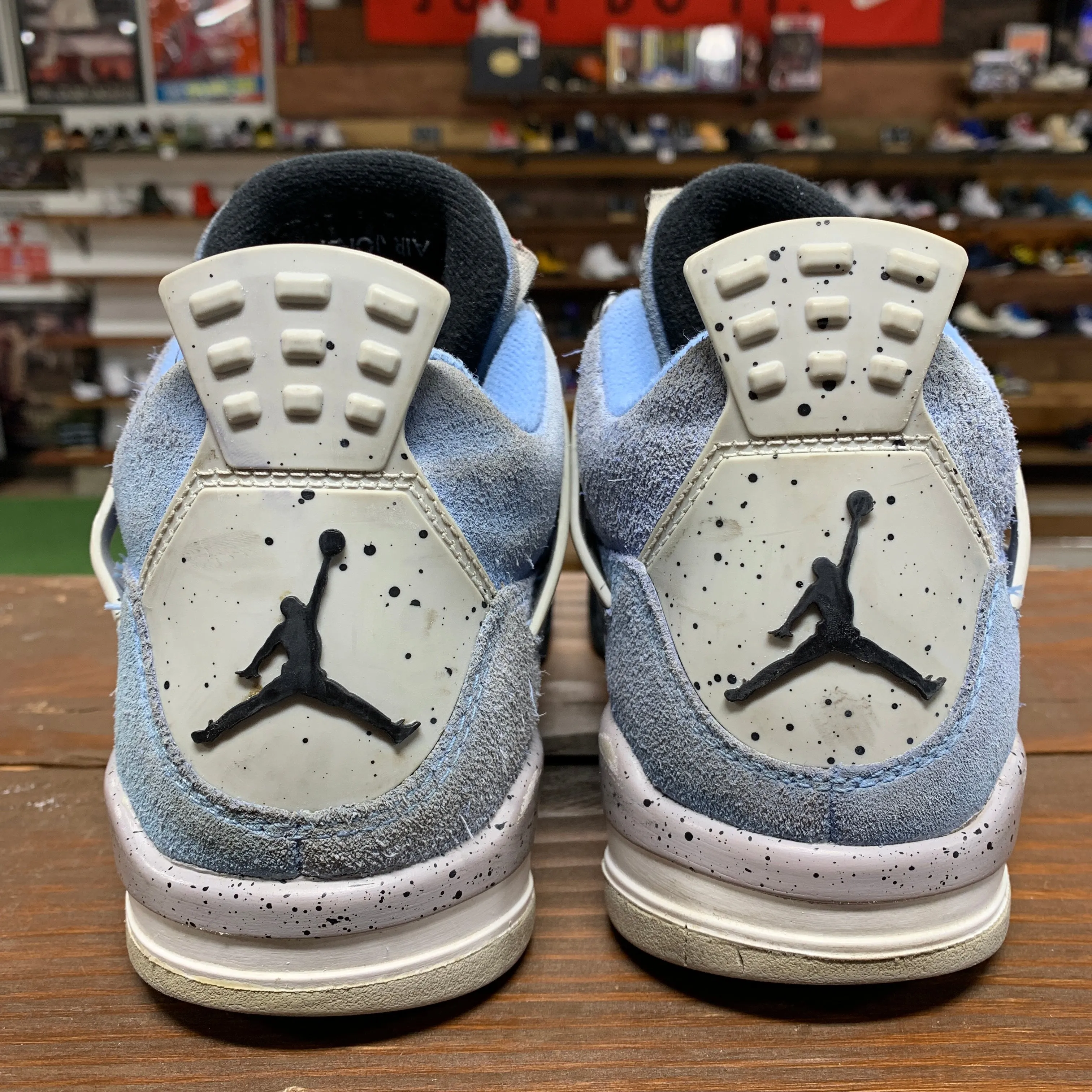 Jordan 4 'University Blue' Size 5.5Y