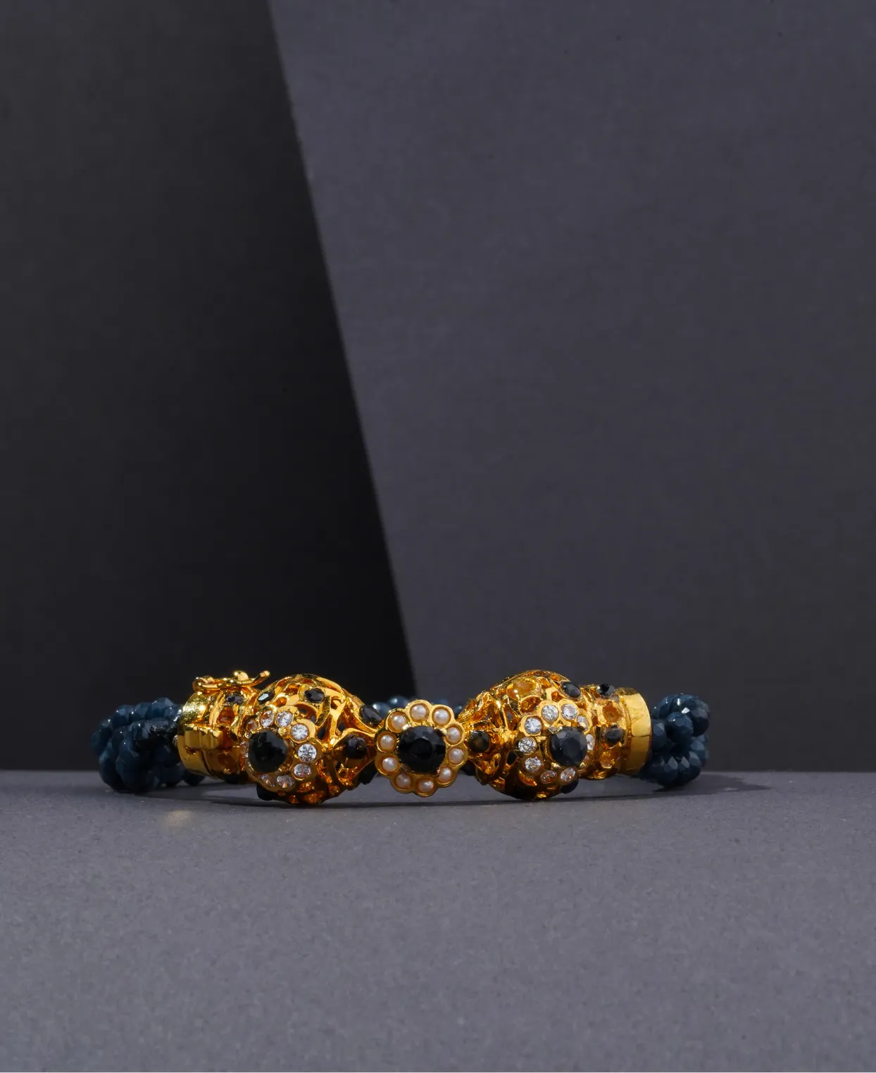 Sapphire Mogra Bracelet